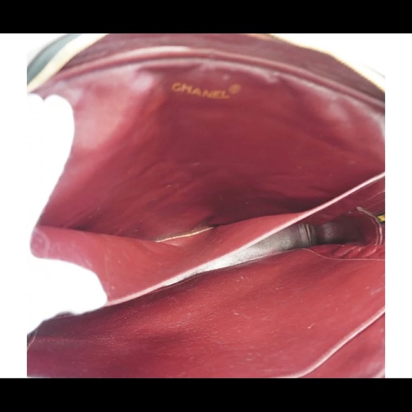 Authentic CHANEL quilted black lambskin tote - Picture 9 of 14